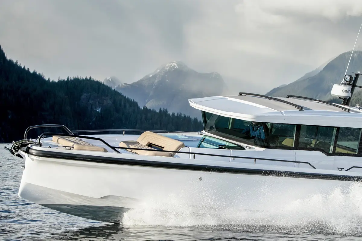 Axopar 37, main deck — Priveo Yachts, Europe. Fast, open-deck days along the coast