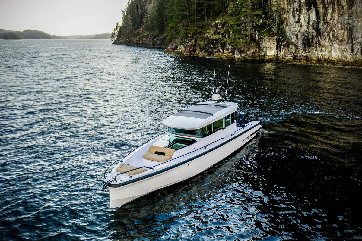 Axopar 37, salon — Priveo Yachts, Europe. Fast, open-deck days along the coast