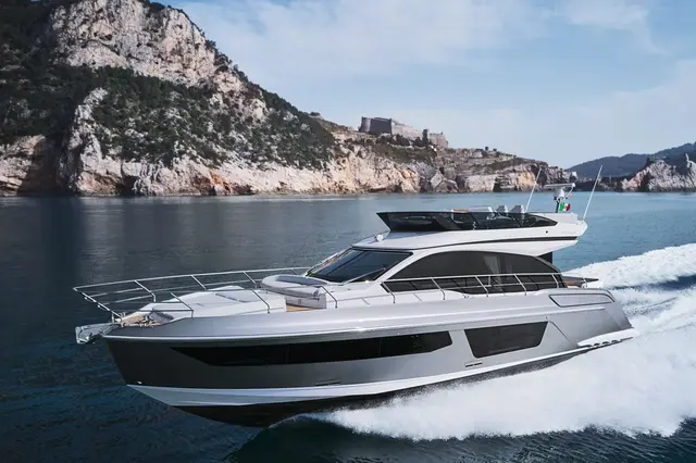 Azimut 53 — Priveo Yachts, Europe