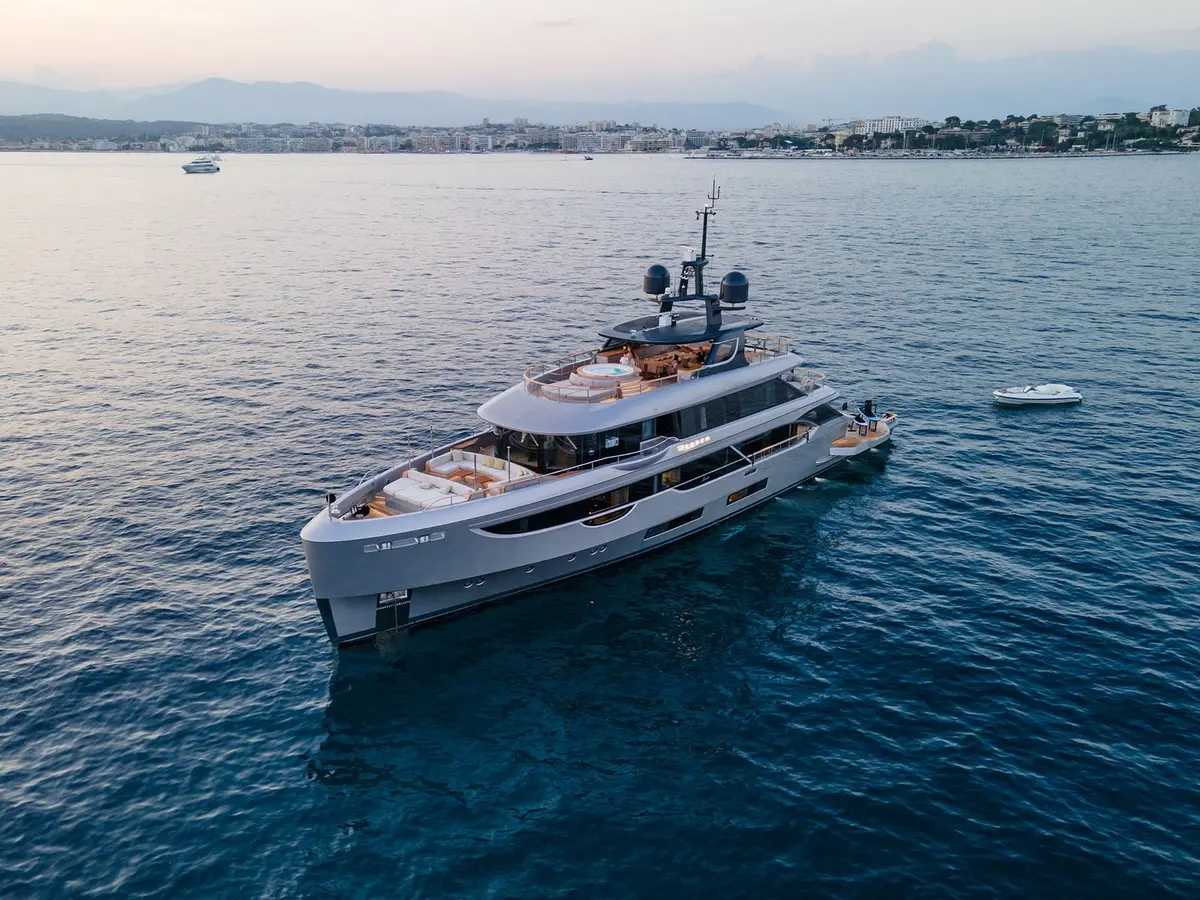 Oasis 40, main deck — Priveo Yachts, Europe. A beach club platform built for slow Mediterranean afternoons