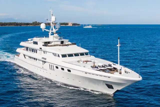 Apogee — Priveo Yachts, Europe