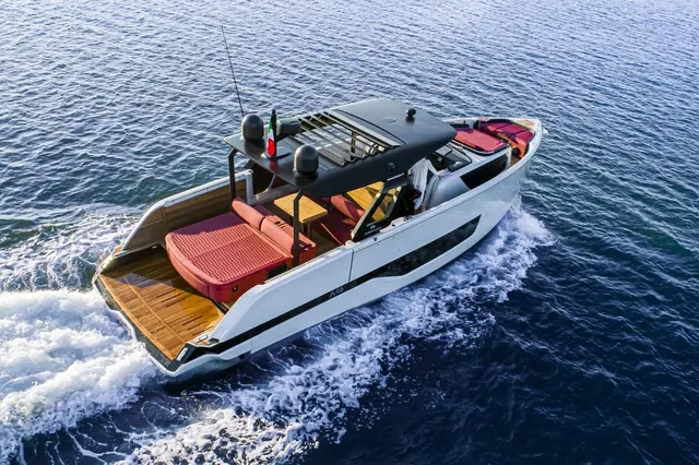 Cranchi A46 — Priveo Yachts, Europe
