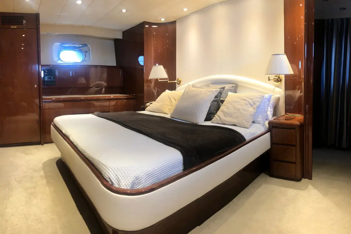 Falcon 80S, master cabin — Priveo Yachts, Europe. Four cabins, twelve guests, a coastline of your choosing