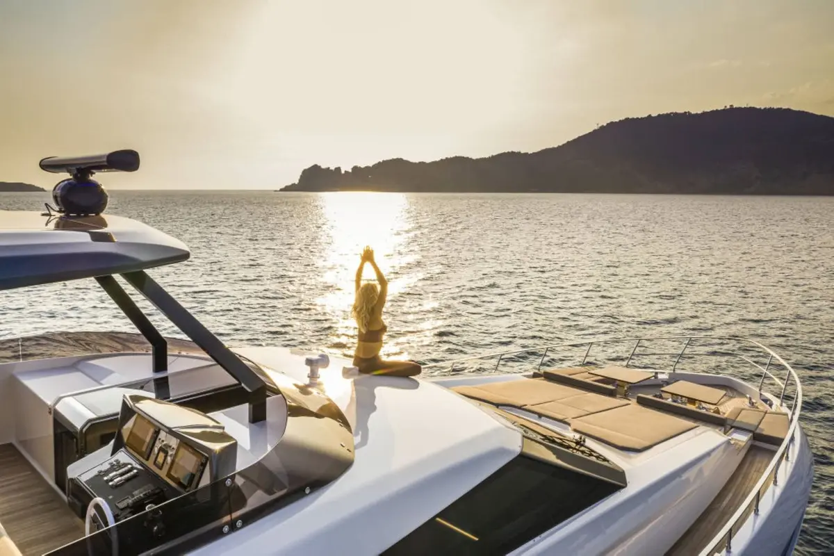 Ferretti 920, salon — Priveo Yachts, Europe. A 28-Metre Hull Built For Quiet Coastal Bays