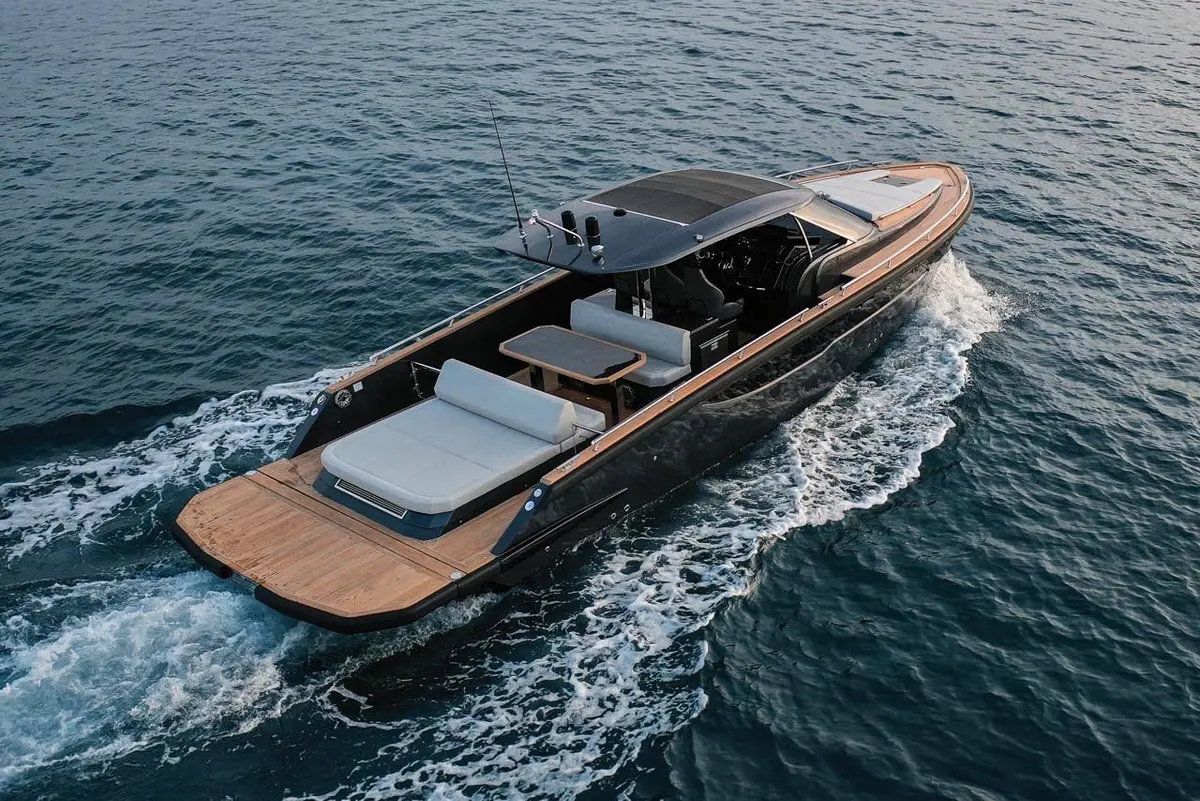 Forza 37, exterior — Priveo Yachts, Europe. Fast coastal runs built for a compact group