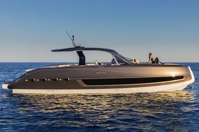 Invictus 460 — Priveo Yachts, Europe