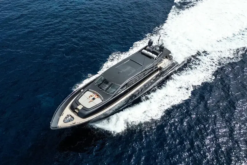 Leopard 31, main deck — Priveo Yachts, Europe. Four cabins, wide decks, days along the coast