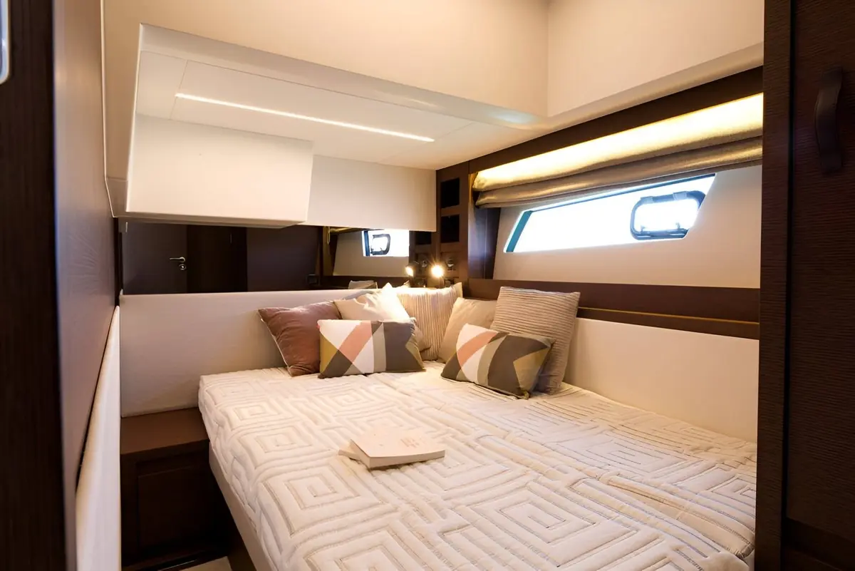 Prestige 520 Fly, master cabin — Priveo Yachts, Europe. Flybridge cruising for coastal days and quiet bays