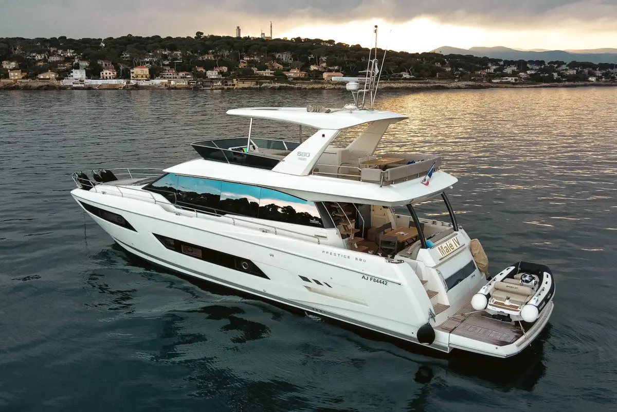 Prestige 680, exterior — Priveo Yachts, Europe. Four cabins, one coastline, room to spread out