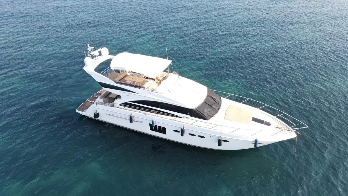 Princess 64 Fly, salon — Priveo Yachts, Europe. Flybridge comfort for ten across the coast