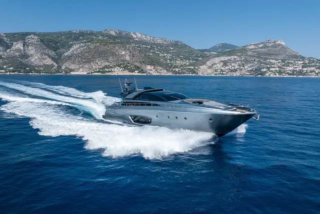 Riva 86 Domino — Priveo Yachts, Europe