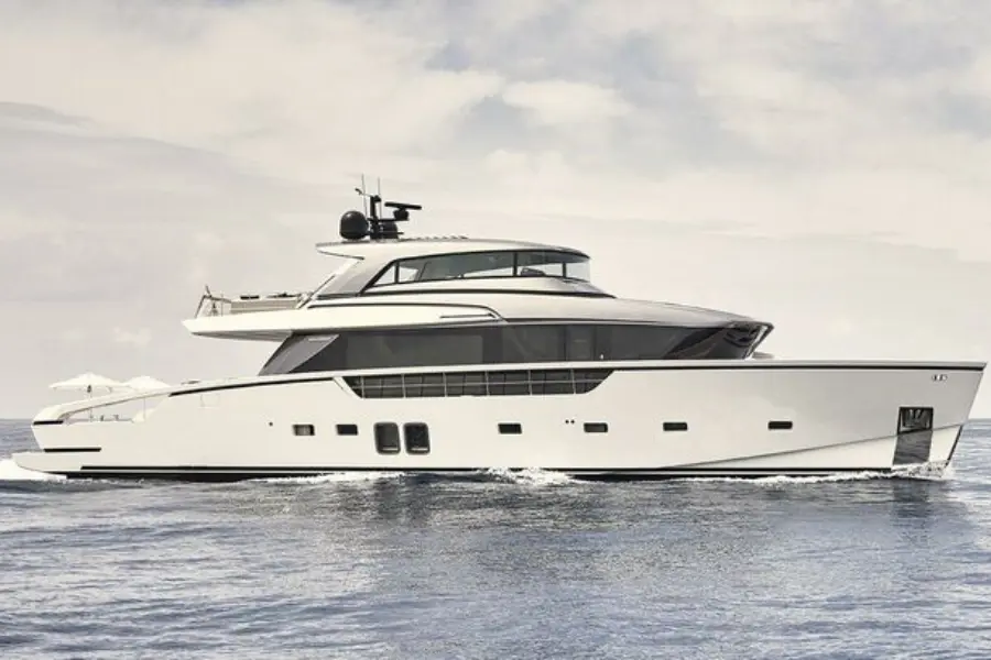 Sanlorenzo 112, exterior — Priveo Yachts, Europe. Low-slung Italian lines built for coastal running days