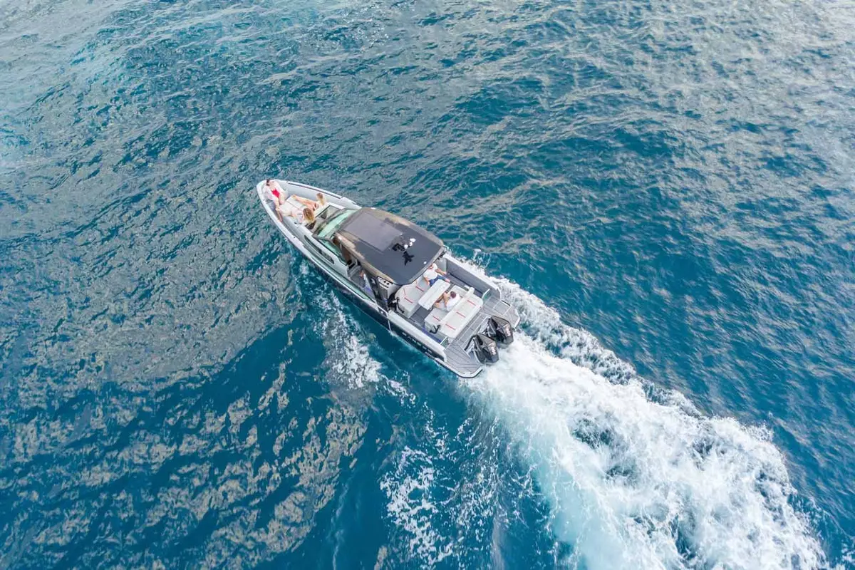 Saxdor 320, exterior — Priveo Yachts, Europe. Fast, open-deck days along the coast