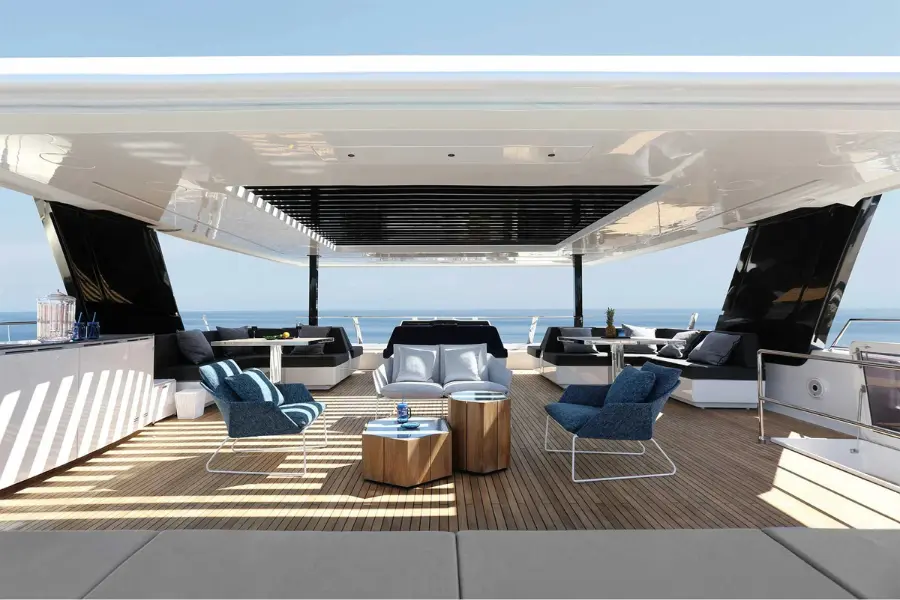 Sunreef 80, ponte principale — Priveo Yachts, Europa. Stabilità da catamarano per baie europee poco affollate