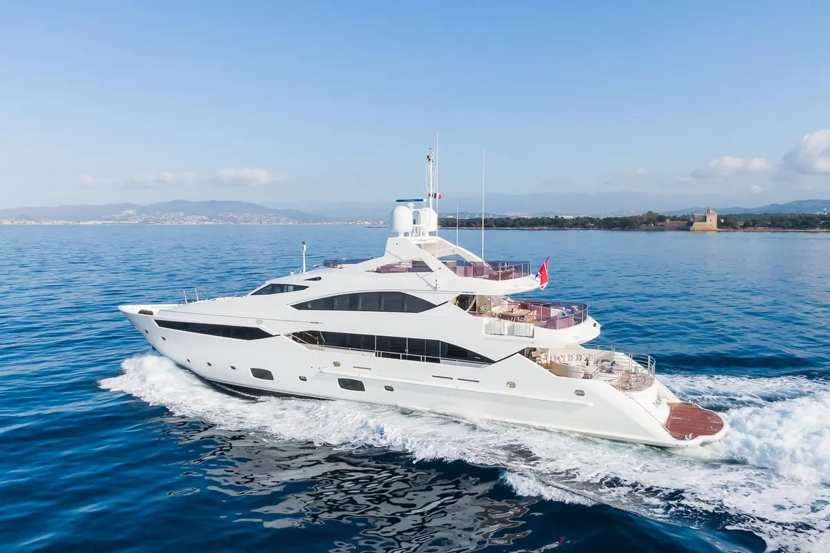 Thumper, master cabin — Priveo Yachts, Europe. Forty metres of unhurried Mediterranean coastline running