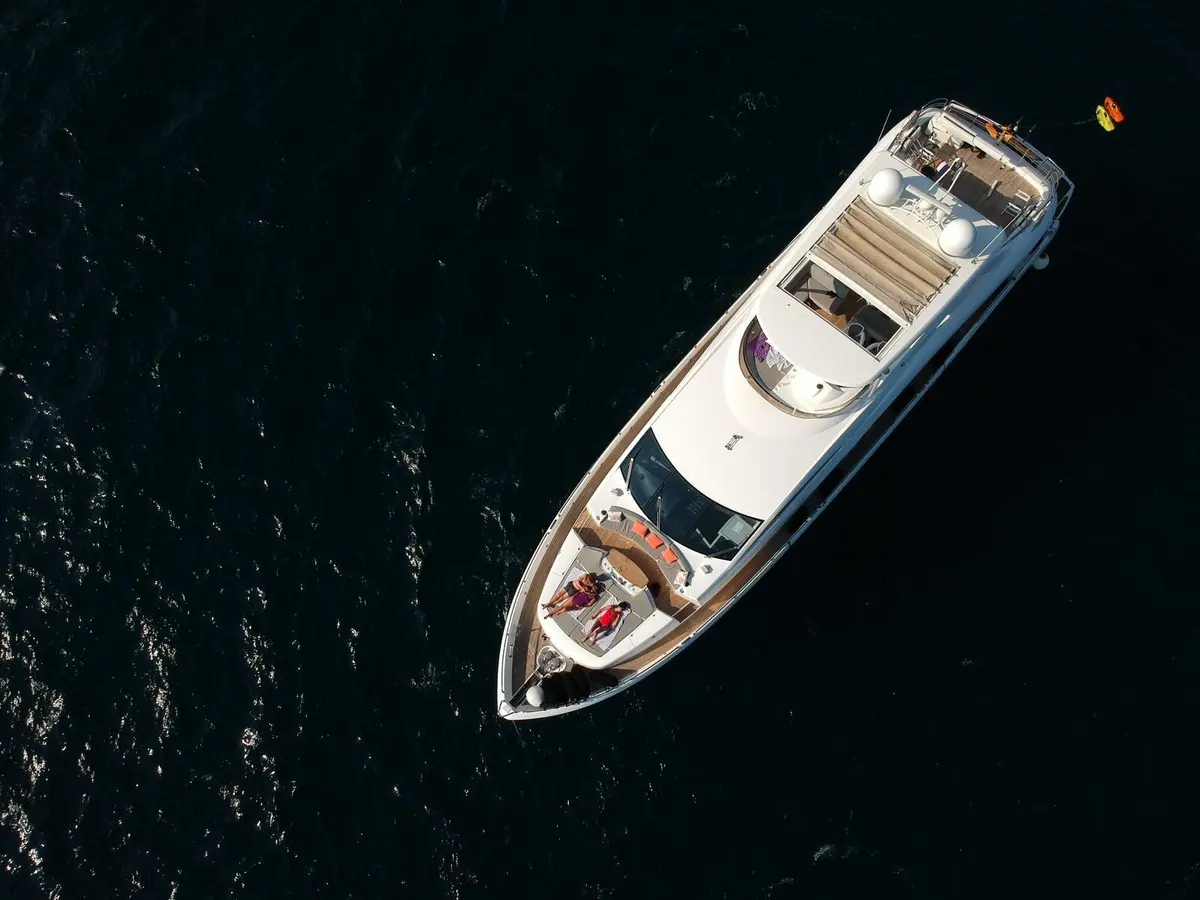 Sunseeker 88, flybridge — Priveo Yachts, Europe. Twenty-seven metres built for slow coastal days
