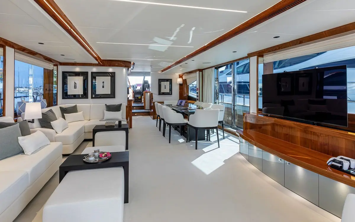 Sunseeker 90, master cabin — Priveo Yachts, Europe. A fast flybridge cruiser sized for close-knit groups