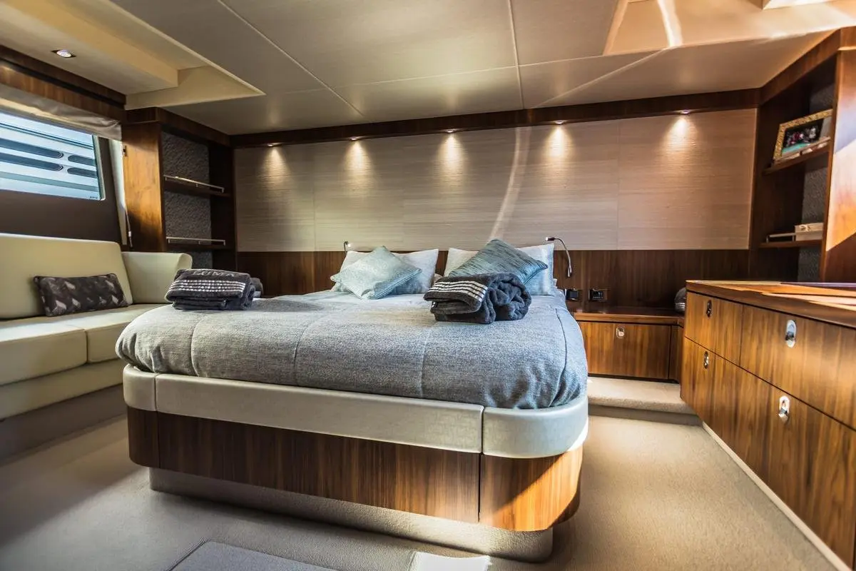 Manhattan 65, pont principal — Priveo Yachts, Europe. 22 mètres de flair pour vos escapades côtières entre amis
