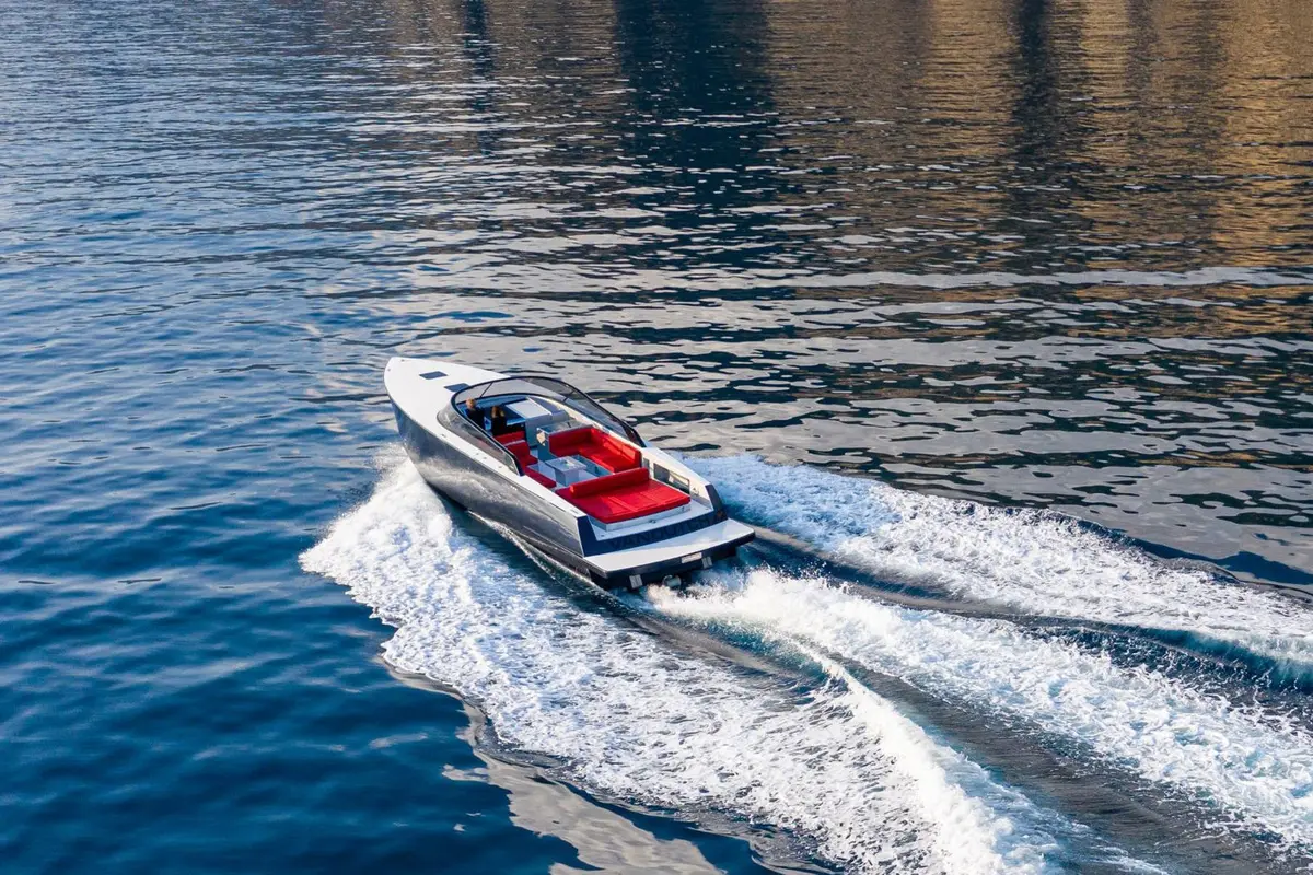 Vandutch 48, salón — Priveo Yachts, Europa. Líneas deportivas y velocidad para salidas de un día